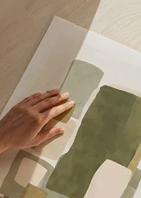 Mjuka färgfält bildar en harmonisk abstraktion.-9