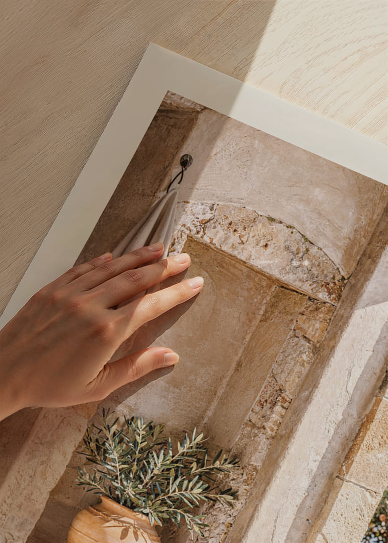 Een gezellig hoekje met een olijfpot in de zon.-12