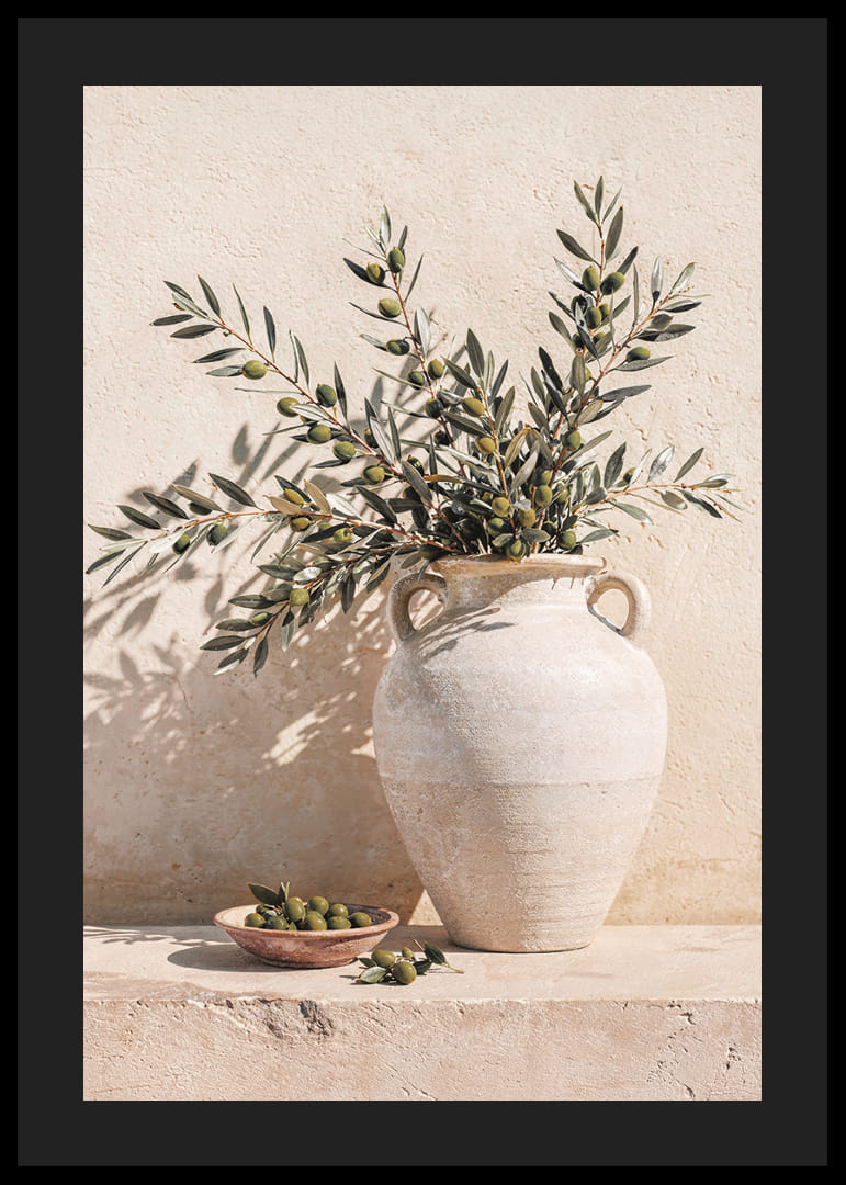 De mediterrane schoonheid van olijven in het zonnige licht.-12