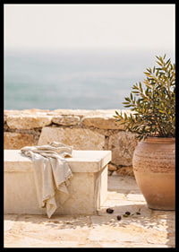 A relaxed Mediterranean feel by the sea.-6