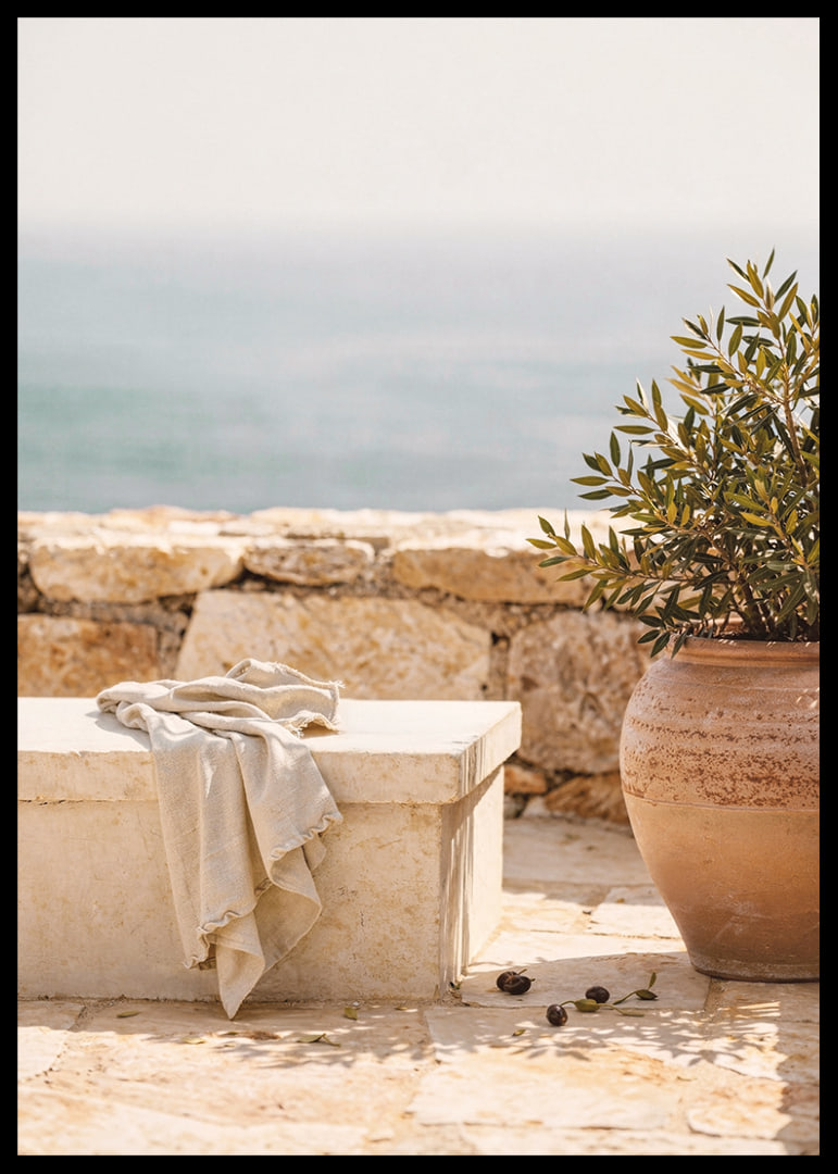 A relaxed Mediterranean feel by the sea.-12