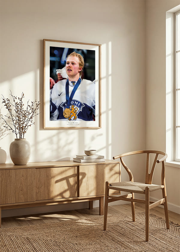 Juliste Konsta Helenius Jääkiekon MM-Kultaa 2026 Suomi crossfade