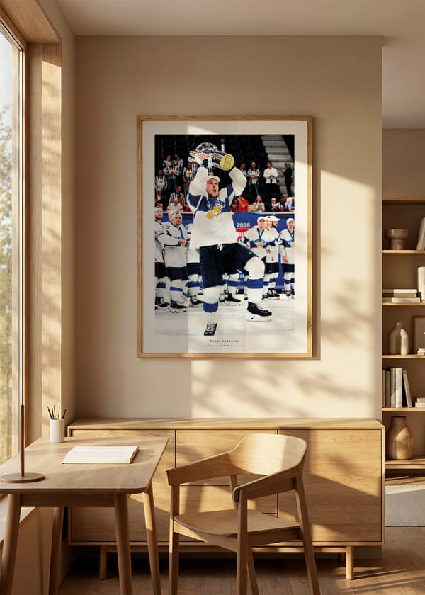 Juliste Mikko Lehtonen Jääkiekon MM-Kultaa 2026 Suomi crossfade
