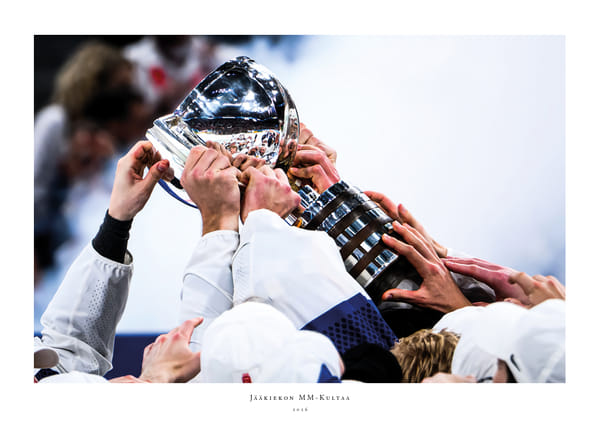 Juliste Jääkiekon MM-Kultaa 2026 Suomi No2