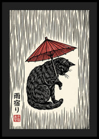 Un gatto con un ombrello rosso in un'elegante stampa in bianco e nero.-4