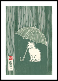 Un gatto siede tranquillamente sotto un ombrello sotto la pioggia.-0