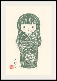 Delicate kokeshi that exudes peace and beauty.-2
