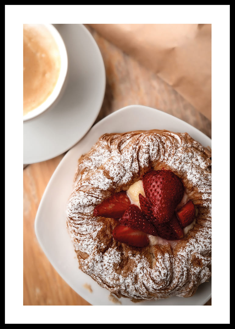 Ljuvlig fikastund med smörflingor och färska jordgubbar.-12