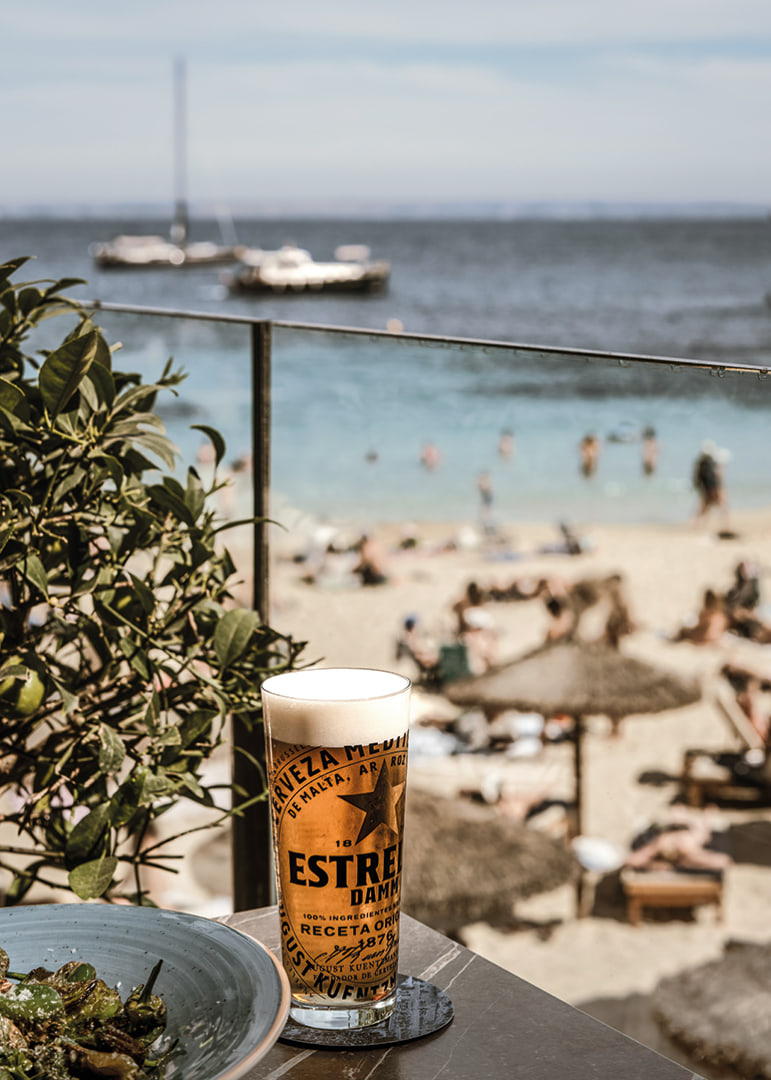 Ein Strandblick, der Ruhe und Genuss vereint.-12