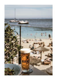 A beach view that combines tranquility and enjoyment.-1