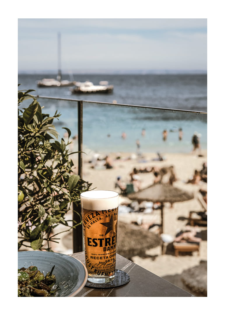 A beach view that combines tranquility and enjoyment.-12