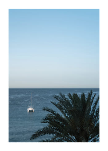 Poster Alone On The Blue