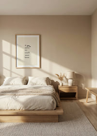 Minimalistyczny plakat tekstowy z zachęcającym cytatem w eleganckiej, czarnej typografii.-8
