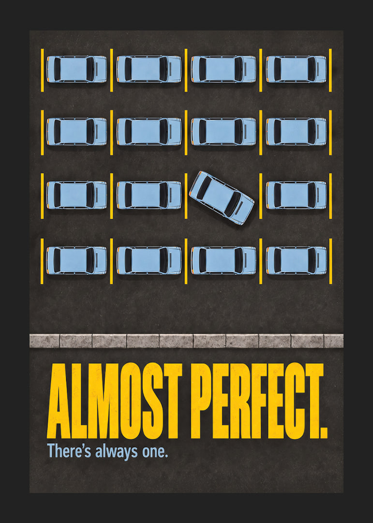 Zabawny plakat parkingowy z krzywym samochodem łamiącym idealny wzór.-12