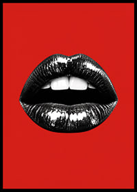 Glossy black lips against a red base create a bold and glamorous feel.-6