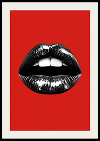 Glossy black lips against a red base create a bold and glamorous feel.-2