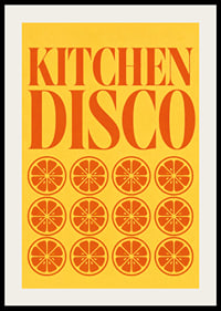 Grafisches Küchenposter mit orangefarbenen Scheiben und einem vom Disco-Stil inspirierten Retro-Flair.-2