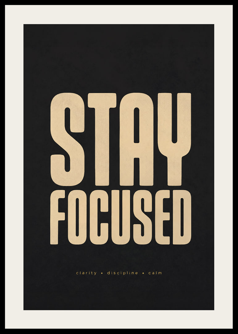 Krachtige typografie met boodschappen van focus, helderheid, discipline en rust.-12