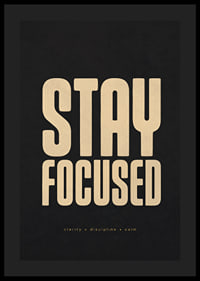 Krachtige typografie met boodschappen van focus, helderheid, discipline en rust.-4