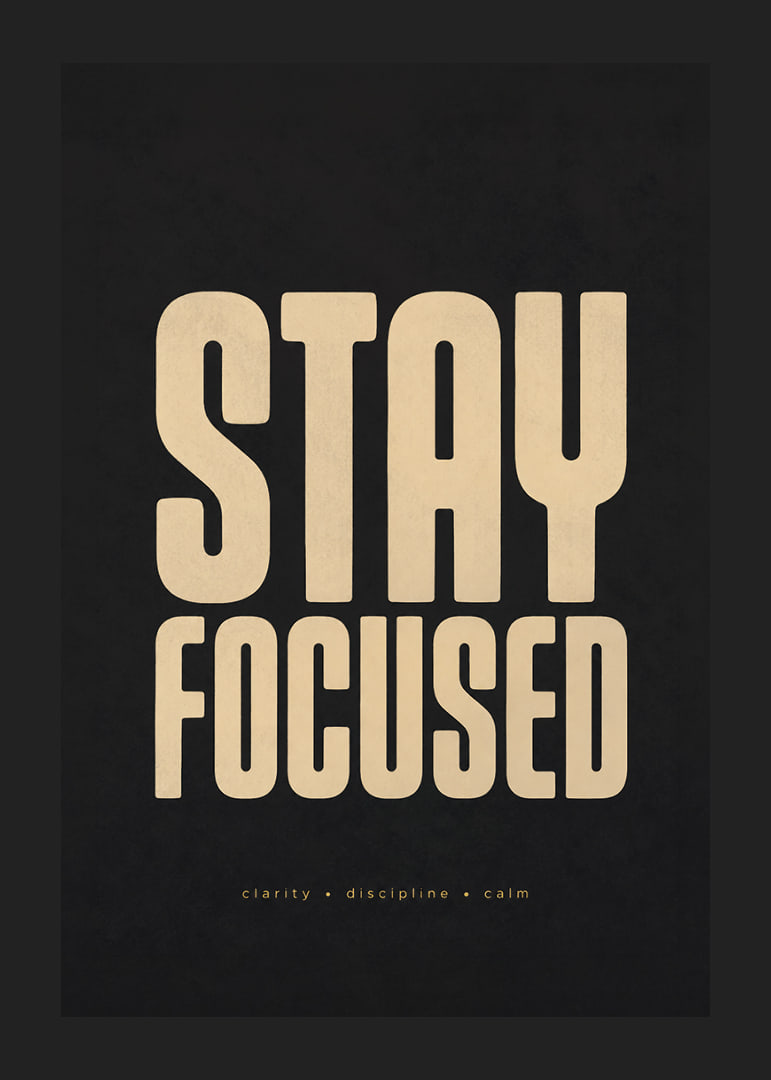 Krachtige typografie met boodschappen van focus, helderheid, discipline en rust.-12