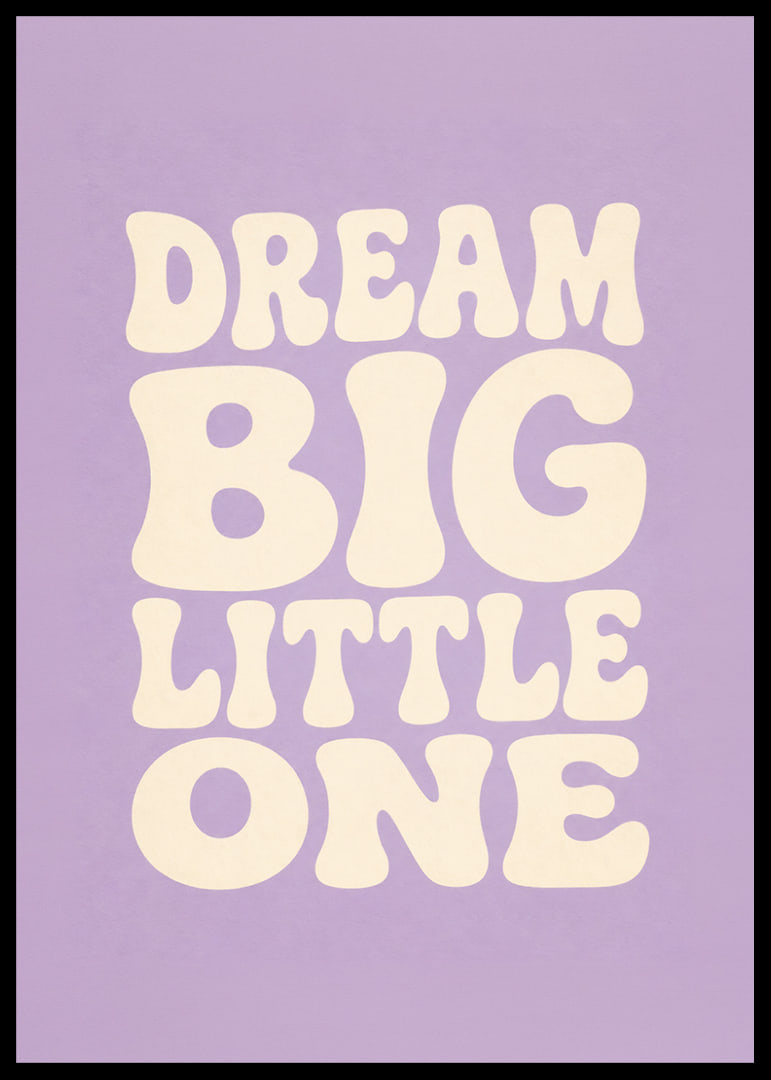 Dromerige typografie in crèmewit tegen een zachte lavendelpaarse achtergrond voor de kinderkamer.-12