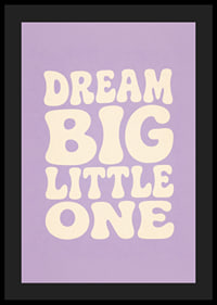 Dromerige typografie in crèmewit tegen een zachte lavendelpaarse achtergrond voor de kinderkamer.-4
