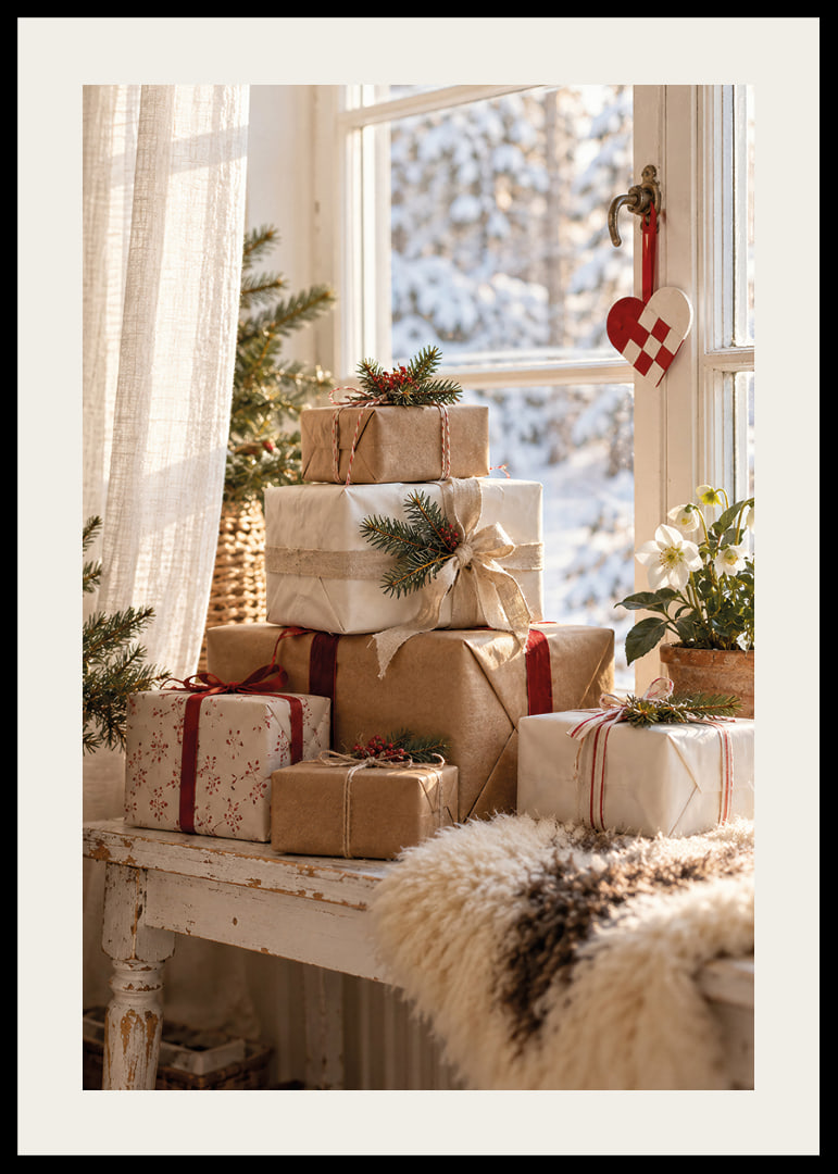 Los regalos de Navidad bellamente envueltos junto a una ventana soleada crean un ambiente cálido y acogedor en invierno.-12