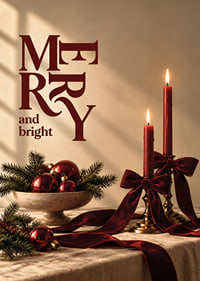 Las velas color burdeos, los lazos de terciopelo y las bolas navideñas crean la clásica calidez de la Navidad.-7