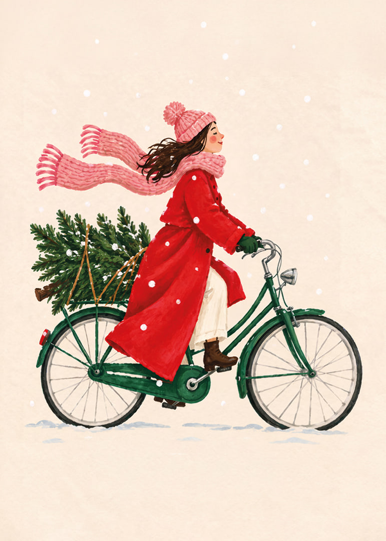 Una mujer pasea en bicicleta entre la nieve con un abeto en el portaequipajes.-12