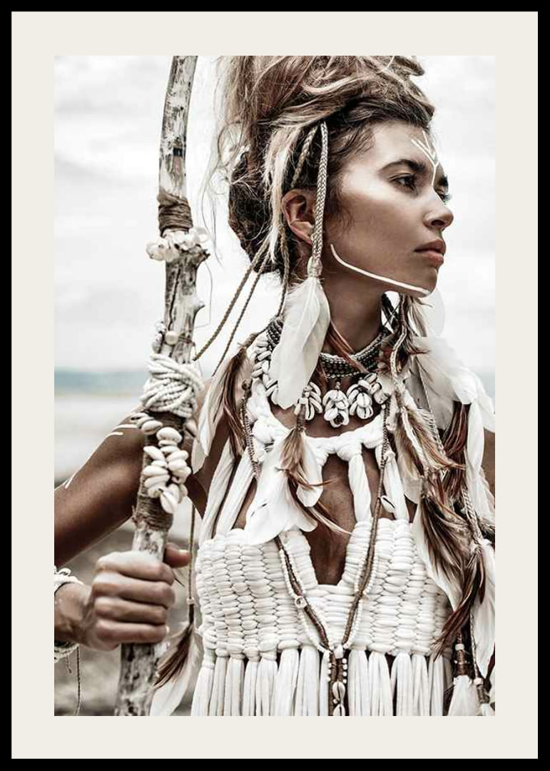 Fotografisch portret van een vrouw in door de natuur geïnspireerde kleding-12