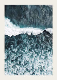 Luchtfoto van oceaan golven met witte schuimrand en blauwgroene tinten-3