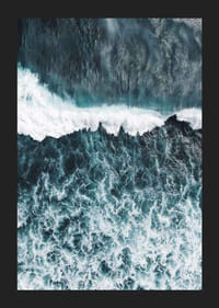 Luchtfoto van oceaan golven met witte schuimrand en blauwgroene tinten-5