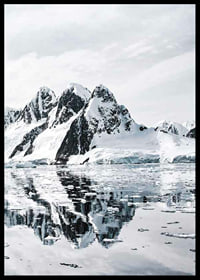 Fotografi av snötäckta berg och isigt vatten med spegling-6