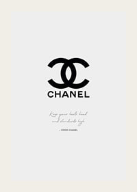 Svart Chanel-logga och citat av Coco Chanel på ljusgrå botten-3