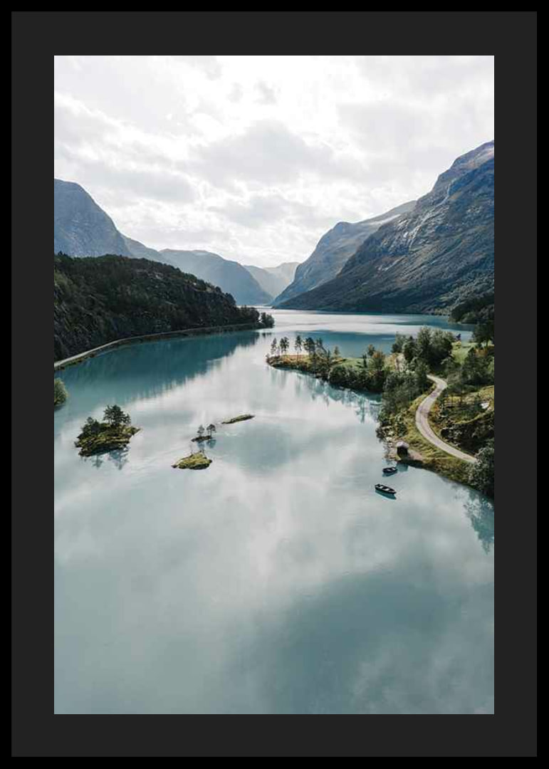 Fotografisch landschap met turquoise gletsjermeer en bergen-12