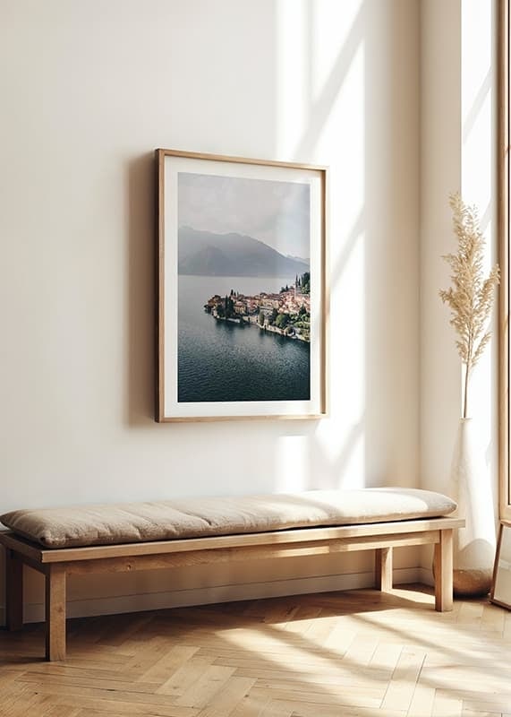 Foto von Bellagio am Comer See mit bunten Häusern und Bergen im Hintergrund-12