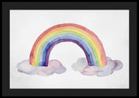 Akvarellmålad regnbåge i pastellfärger med två moln-4