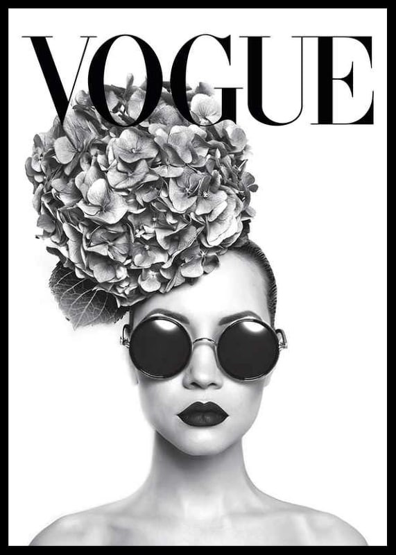 Black and white portrait of woman with big sunglasses and floral hat-12