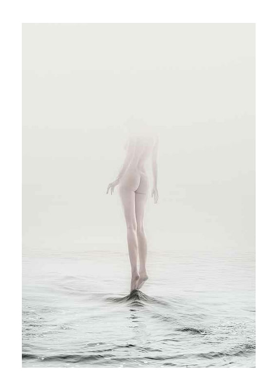 Plagát Naked On Water