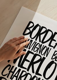Black and white text illustration with six wine types in handwritten style-3