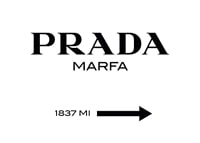 Texte noir PRADA MARFA avec flèche et espace sur fond blanc-1