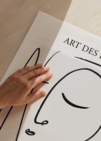 Abstrakt linjeillustration av ansikte i svart på ljus bakgrund-3