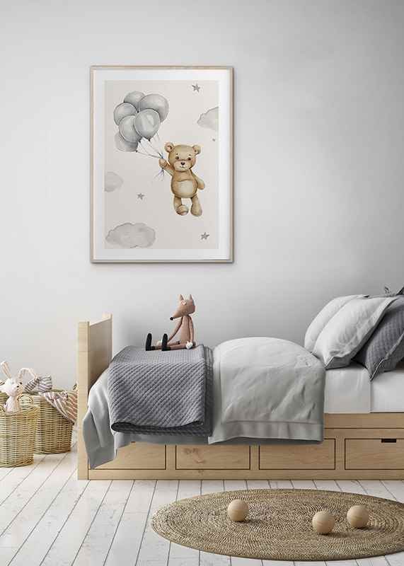 Akvarellillustration av nalle med ballonger bland moln-12
