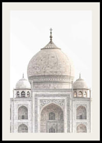 Fotografie der zentralen Kuppel des Taj Mahal in hellen Tönen-2