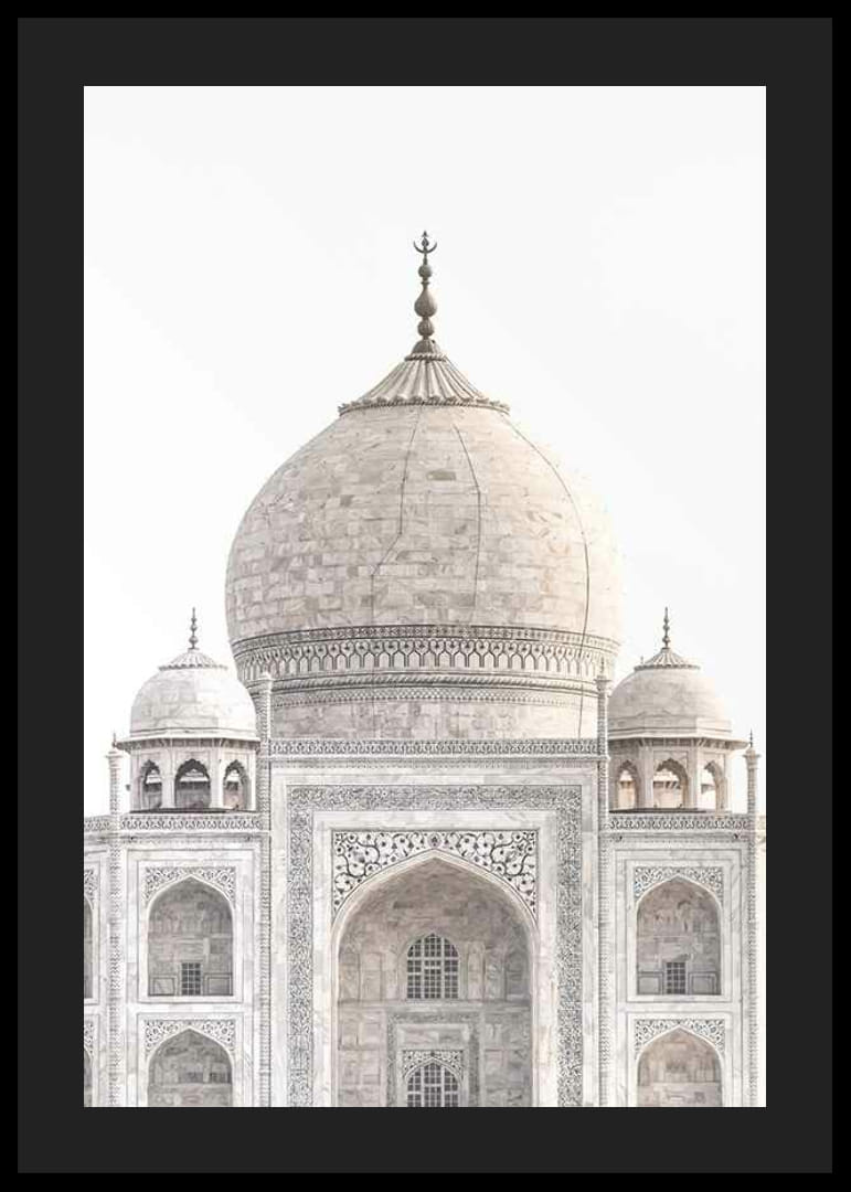 Fotografie der zentralen Kuppel des Taj Mahal in hellen Tönen-12