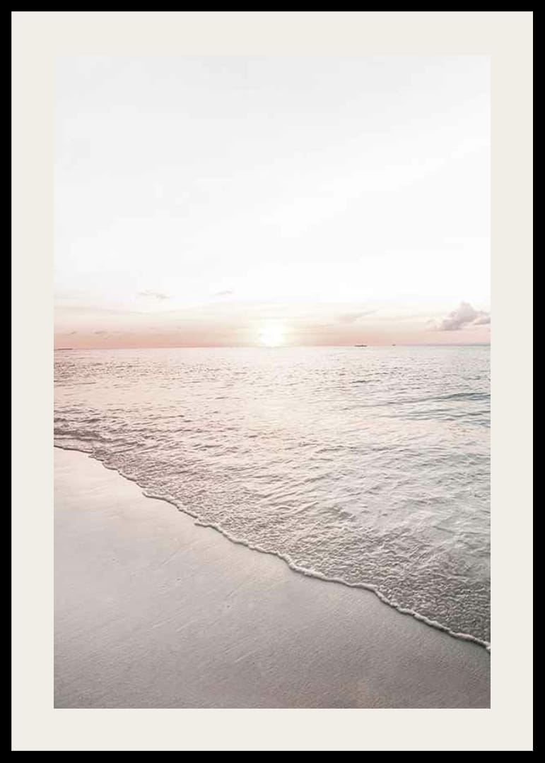 Fotografia pláže a oceánu v jemných pastelových tónoch pri západe slnka-12