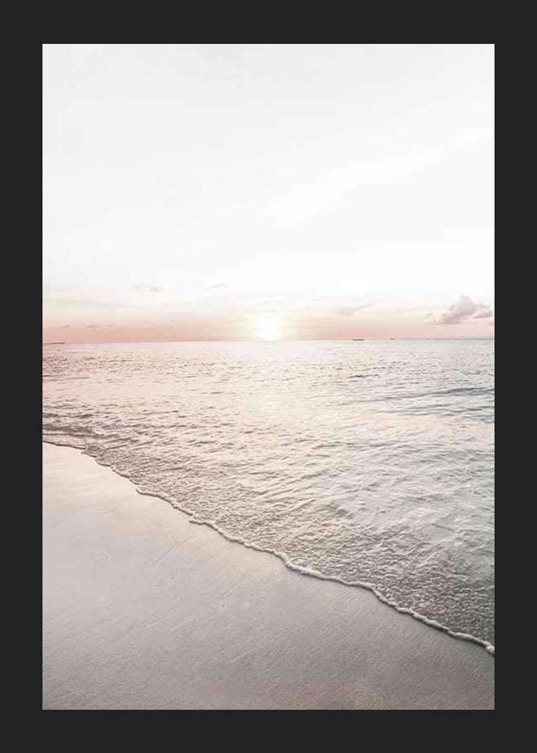 Fotografia pláže a oceánu v jemných pastelových tónoch pri západe slnka-12