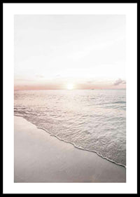 Fotografi av strand och hav i mjuka pastelltoner vid solnedgång-0