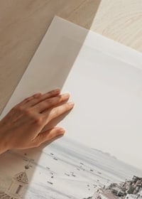 Fotografi av pastellfärgade hus i Positano vid havet-9