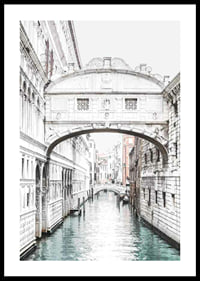 Photographic motif of the Ponte dei Sospiri over the canal in Venice-0